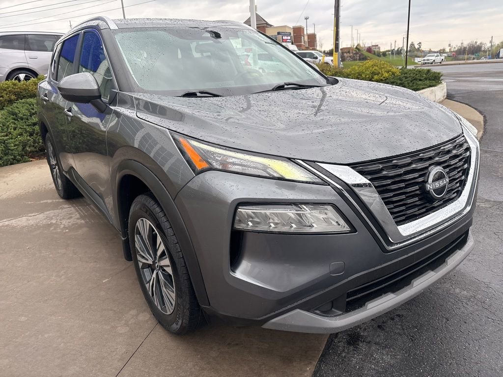 Used 2022 Nissan Rogue SV w/ SV Premium Package AWD/4WD image 4