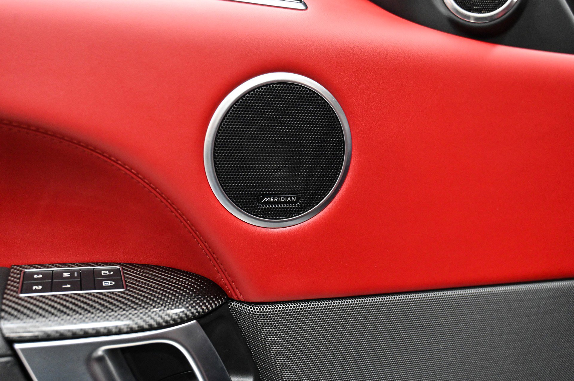 Used 2022 Land Rover Range Rover Sport SVR Carbon Edition image 27