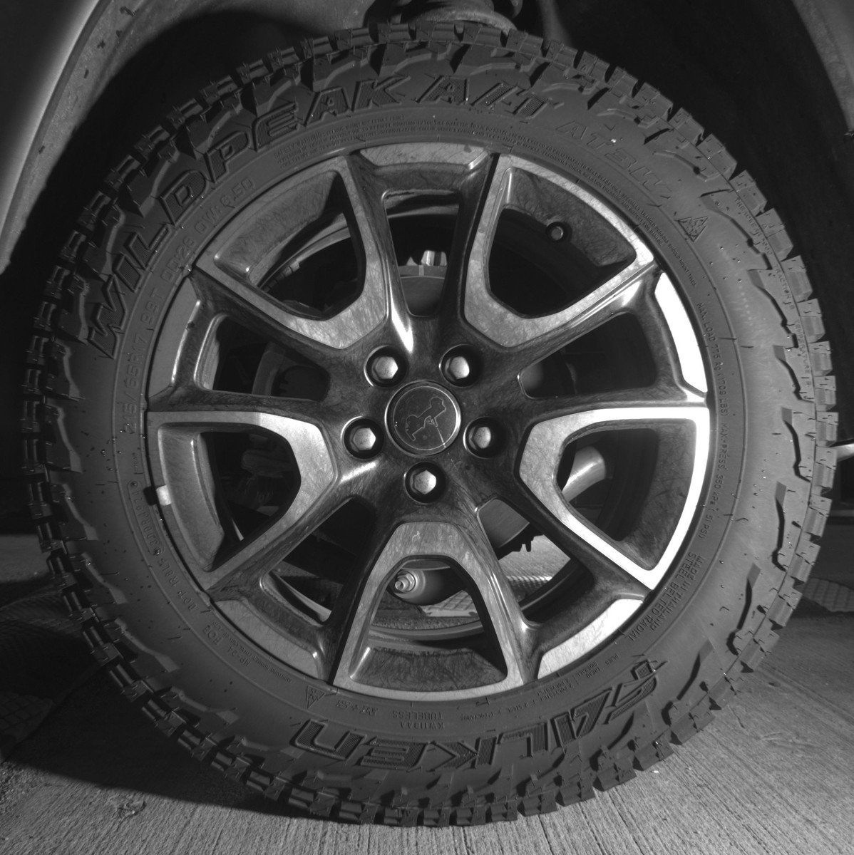 Used 2025 Jeep Compass Trailhawk image 14