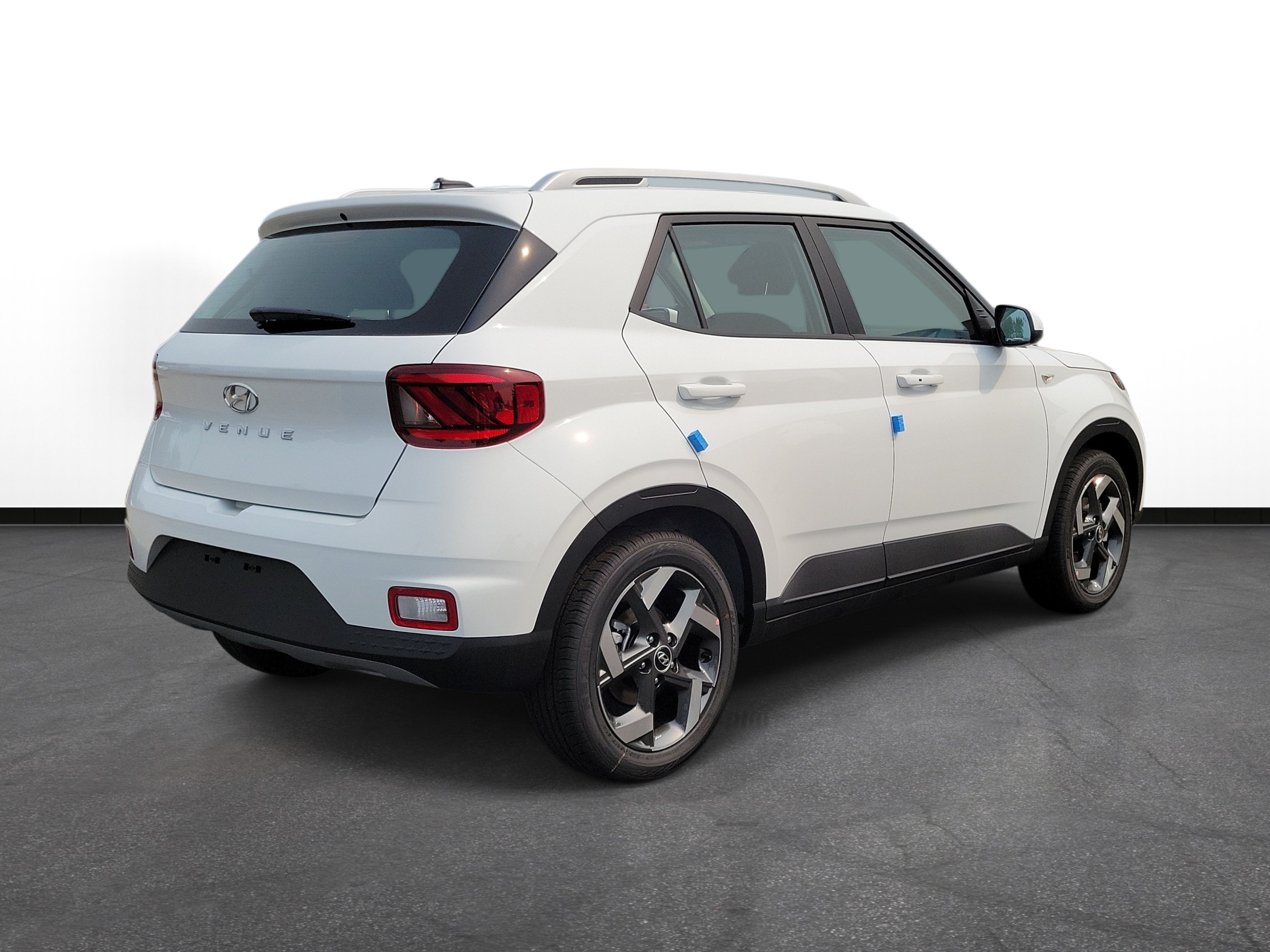 New 2026 Hyundai Venue SEL FWD image 4