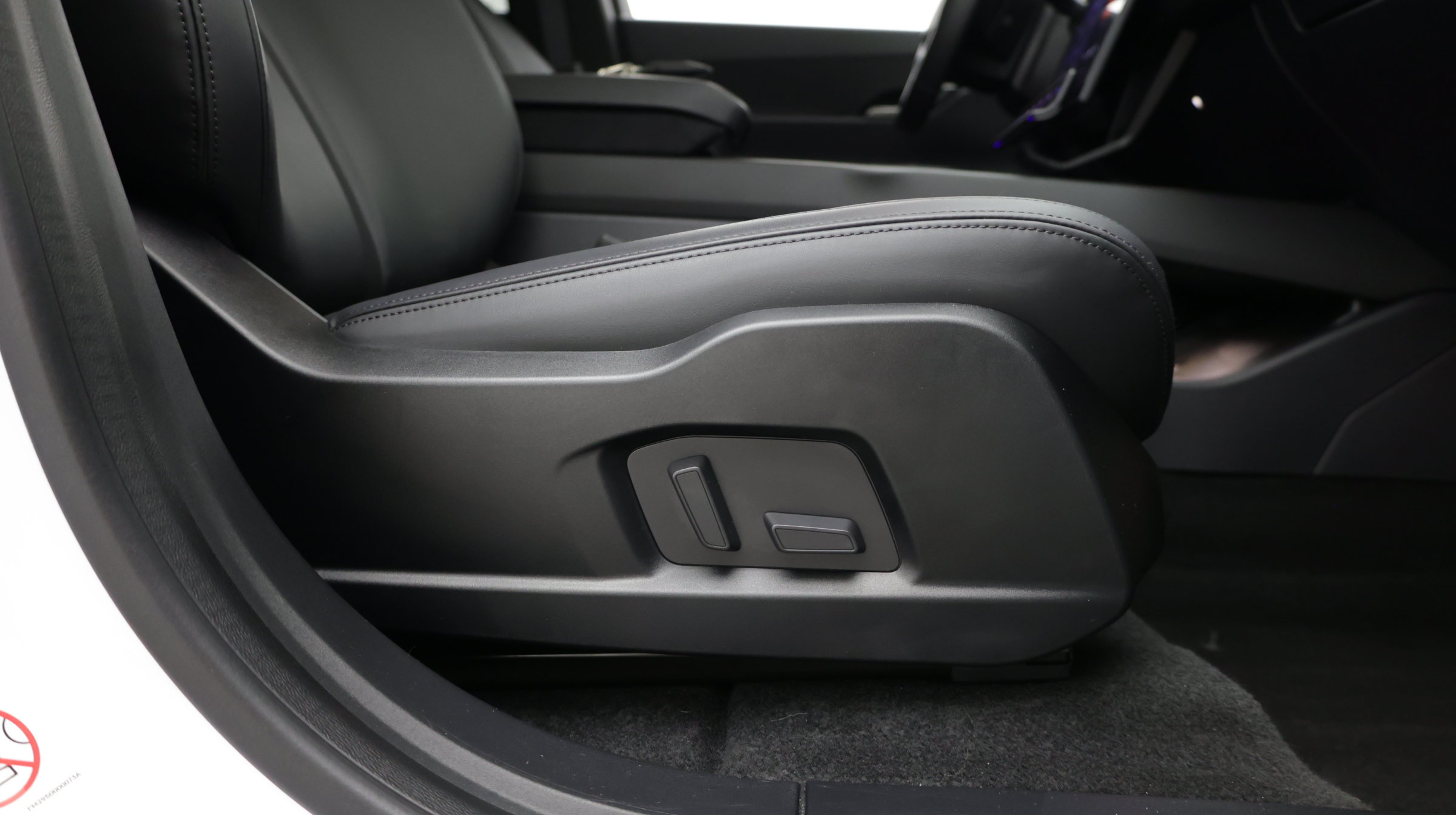 Used 2023 Fisker Ocean Sport FWD image 47