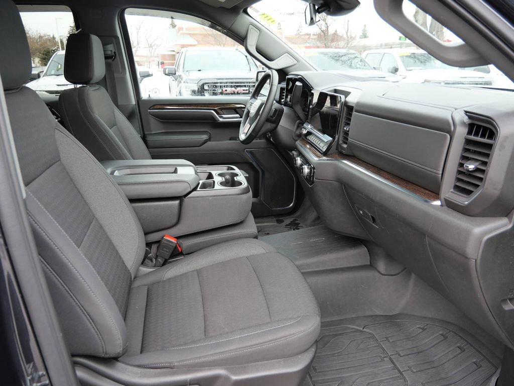 Used 2024 GMC Sierra 1500 Elevation image 14