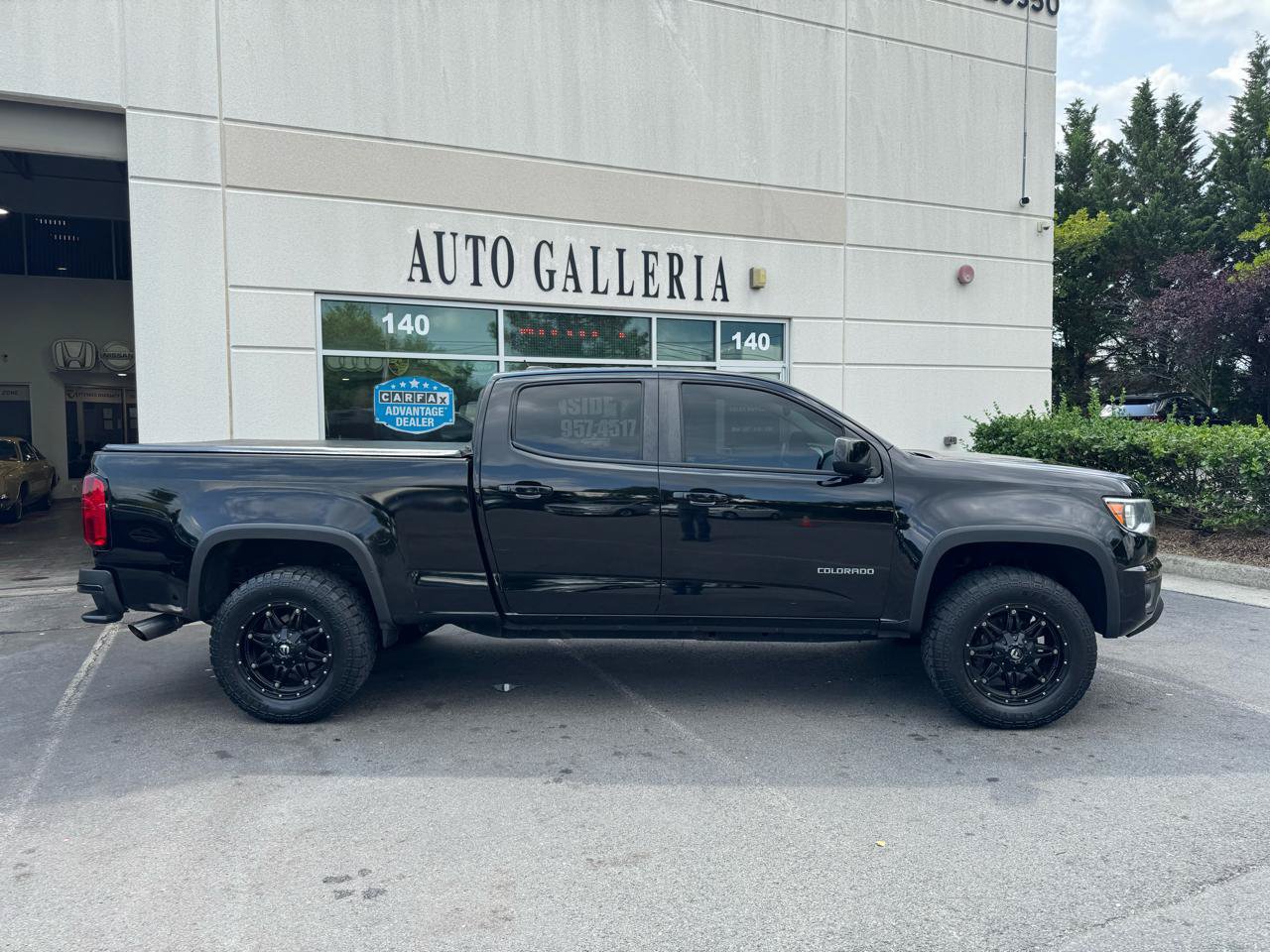 Used 2016 Chevrolet Colorado LT w/ Midnight Edition AWD/4WD image 2