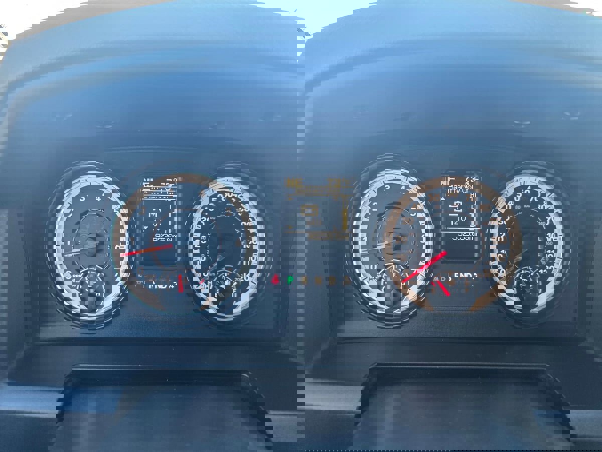 Used 2015 RAM 1500 Big Horn image 16