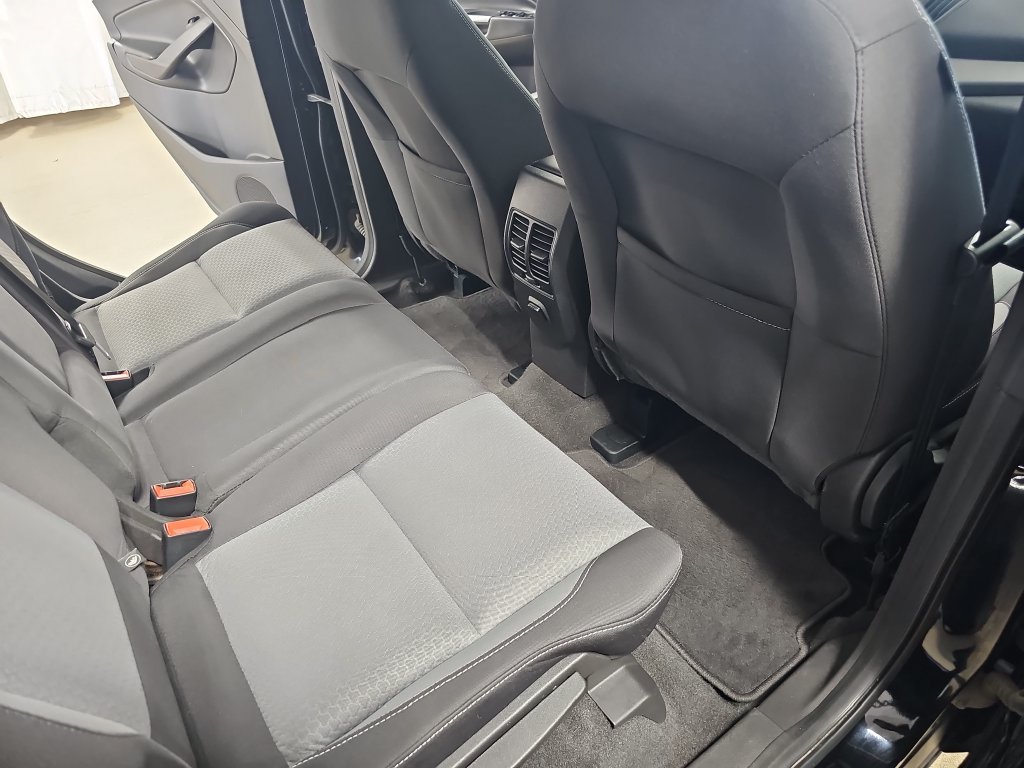 Used 2018 Ford Escape SE FWD image 14