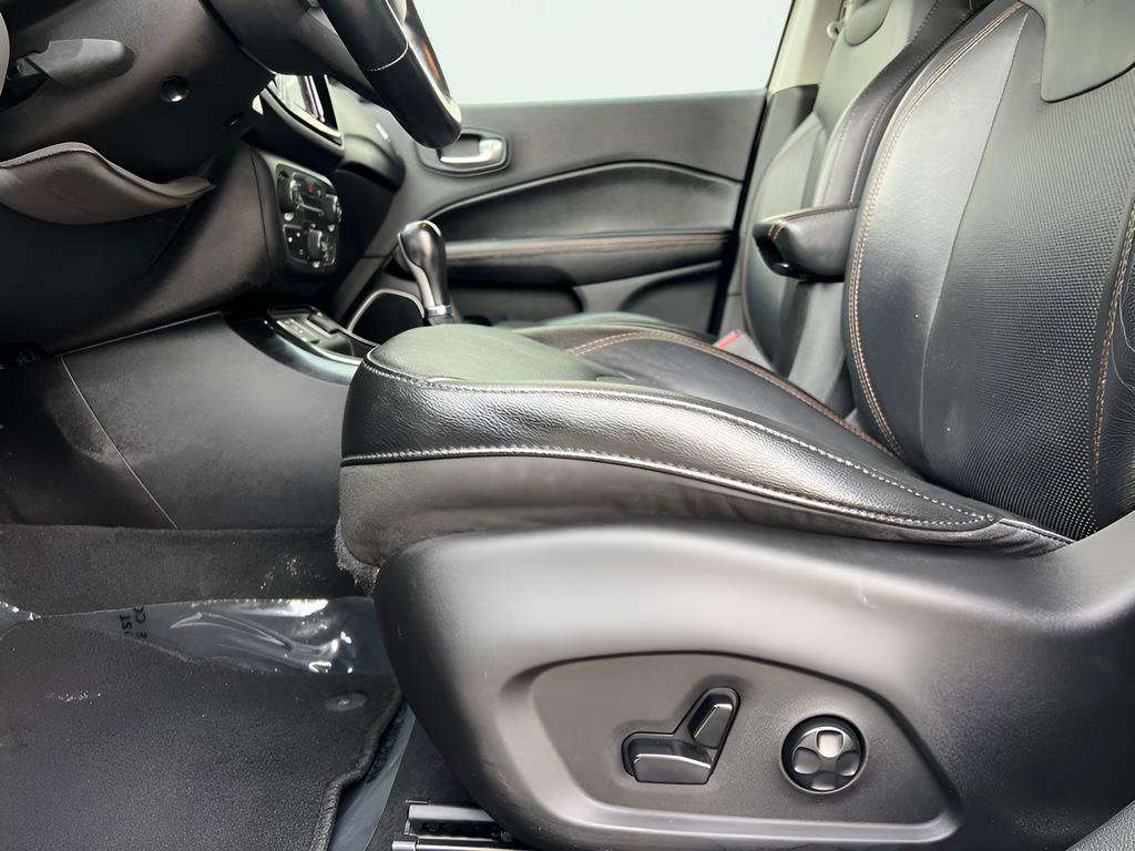 Used 2018 Jeep Compass Limited w/ Safe & Security Group FWD image 34