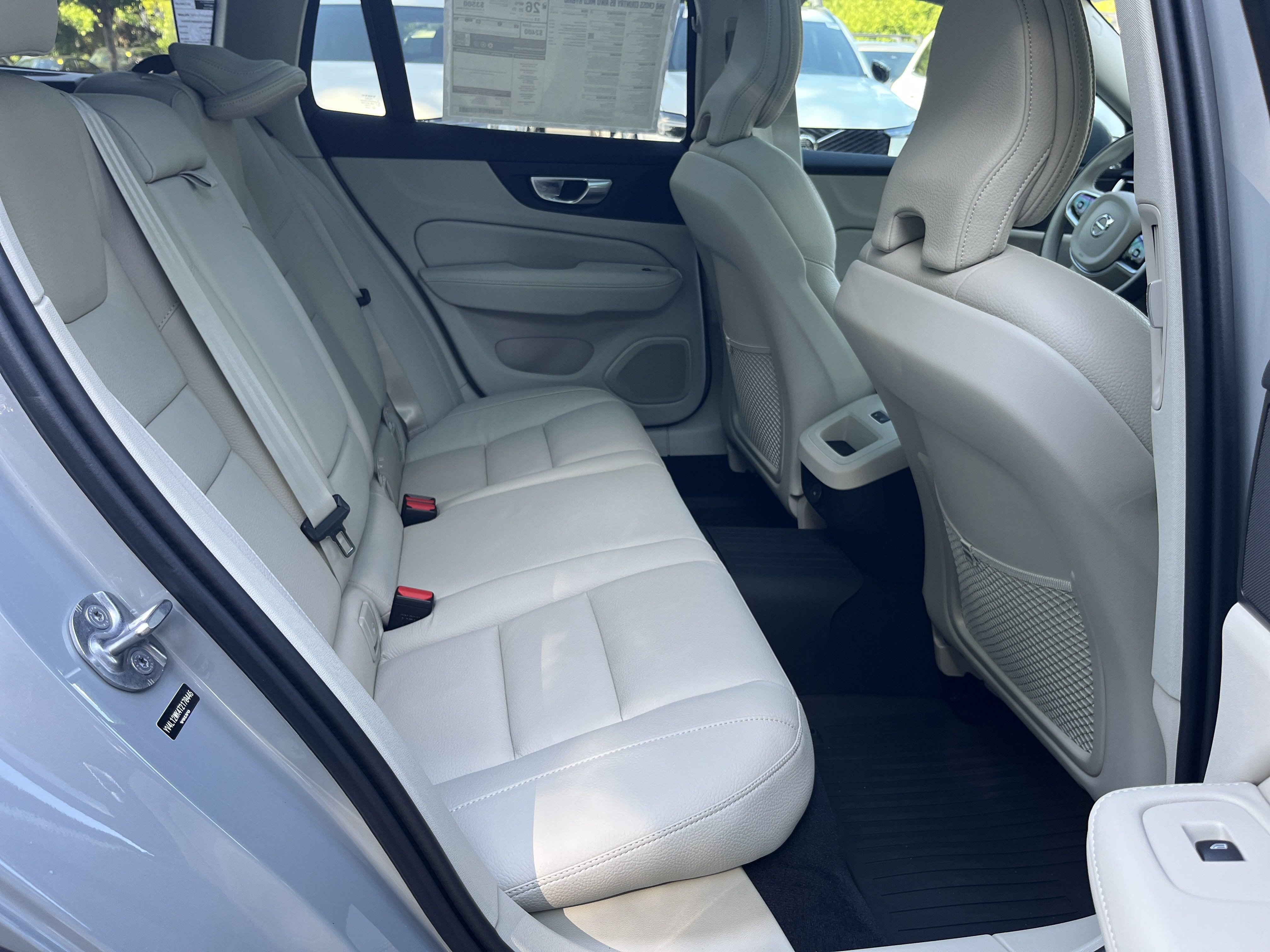 Certified 2026 Volvo V60 B5 Cross Country Plus w/ Protection Package Premier AWD/4WD image 34