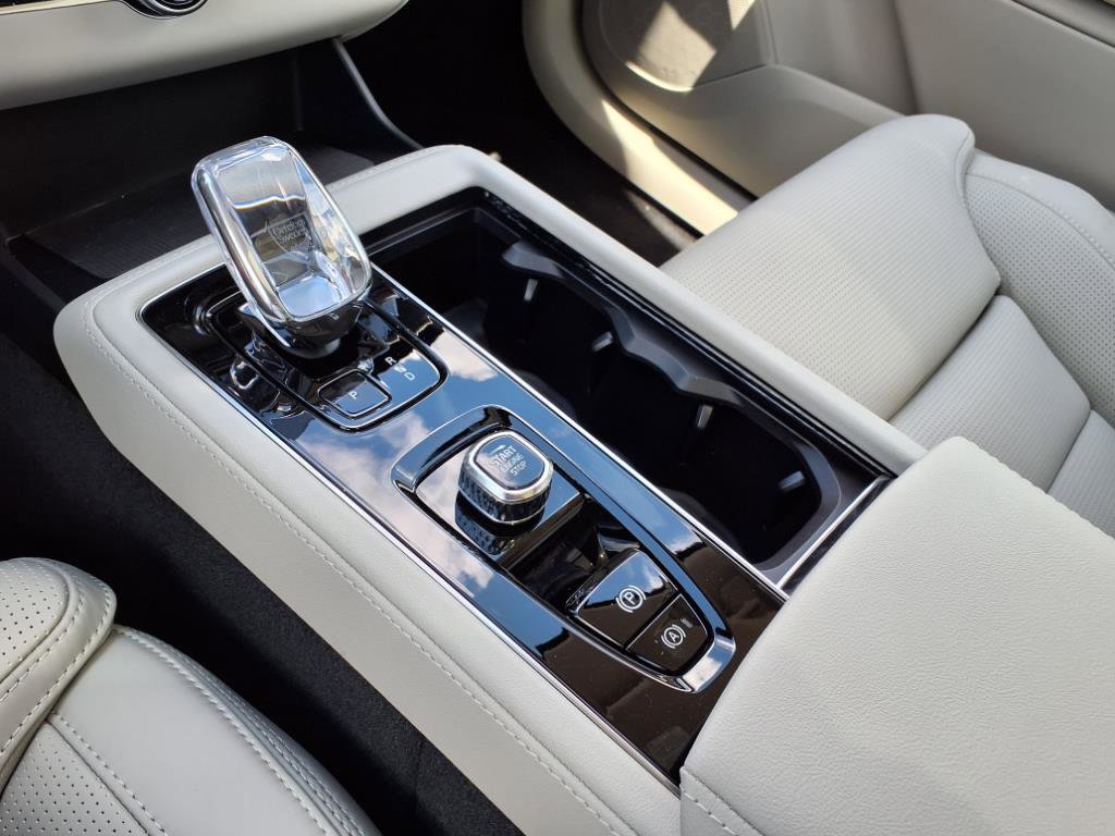 New 2026 Volvo XC90 B6 Ultra image 14