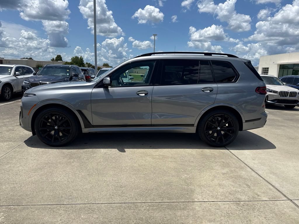 Certified 2025 BMW X7 xDrive40i w/ Executive Package AWD/4WD image 2