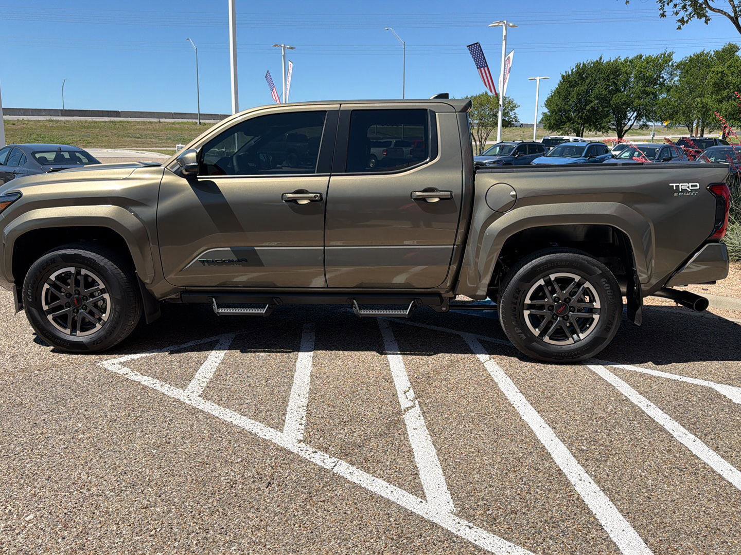 Used 2026 Toyota Tacoma TRD Sport w/ TRD Sport Upgrade Package image 6
