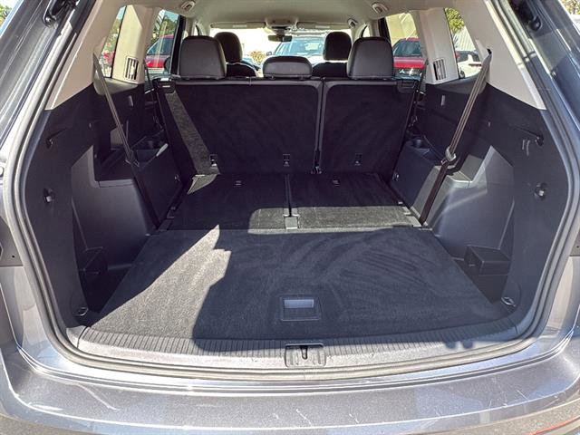 Certified 2025 Volkswagen Atlas SE image 31