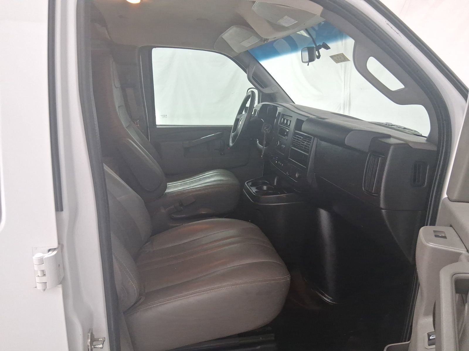 Used 2020 Chevrolet Express 2500 Extended w/ Driver Convenience Package image 16