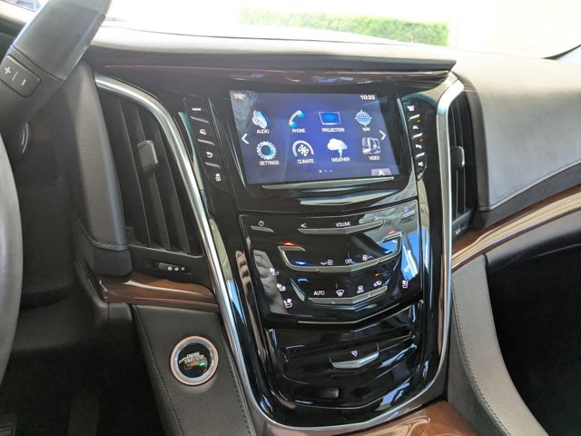 Used 2018 Cadillac Escalade ESV Luxury image 10