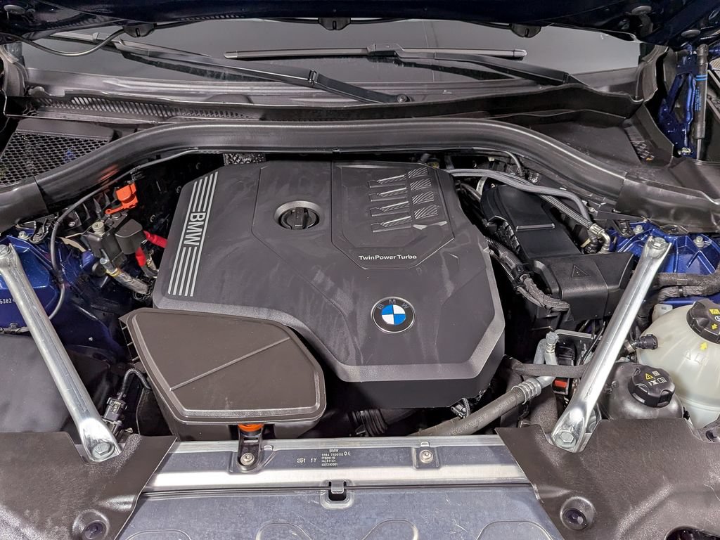 Used 2025 BMW X4 xDrive30i AWD/4WD image 47