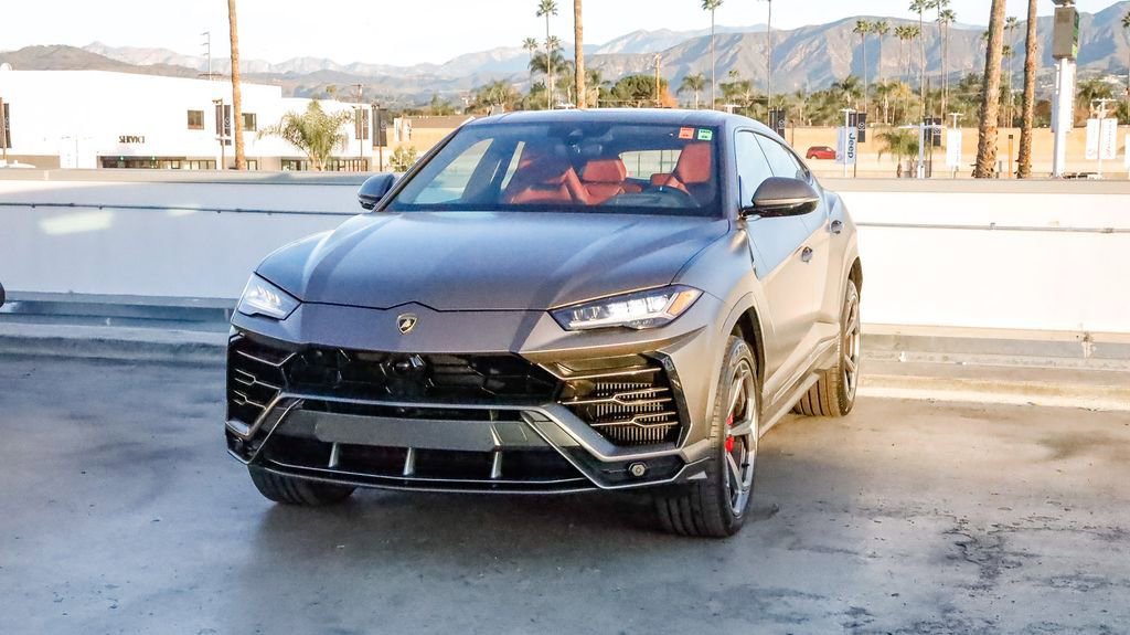 Used 2022 Lamborghini Urus image 3