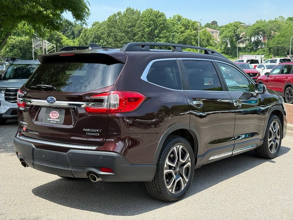 Used 2023 Subaru Ascent Touring AWD/4WD image 8