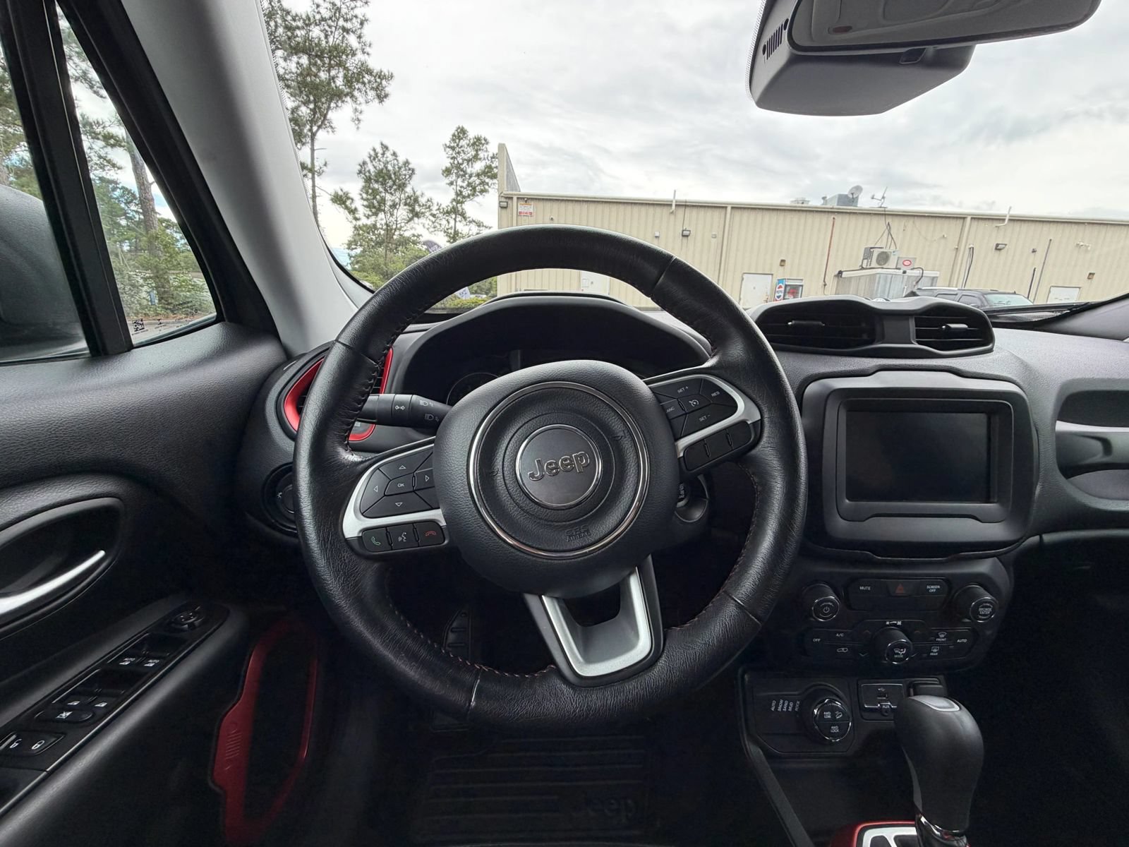 Used 2020 Jeep Renegade Trailhawk w/ Cold Weather Group AWD/4WD image 12