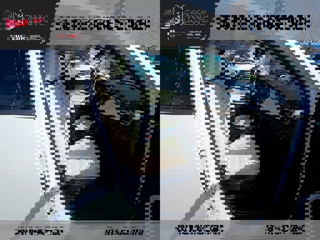 Used 2020 Buick Encore GX Essence w/ Experience Buick Package image 16