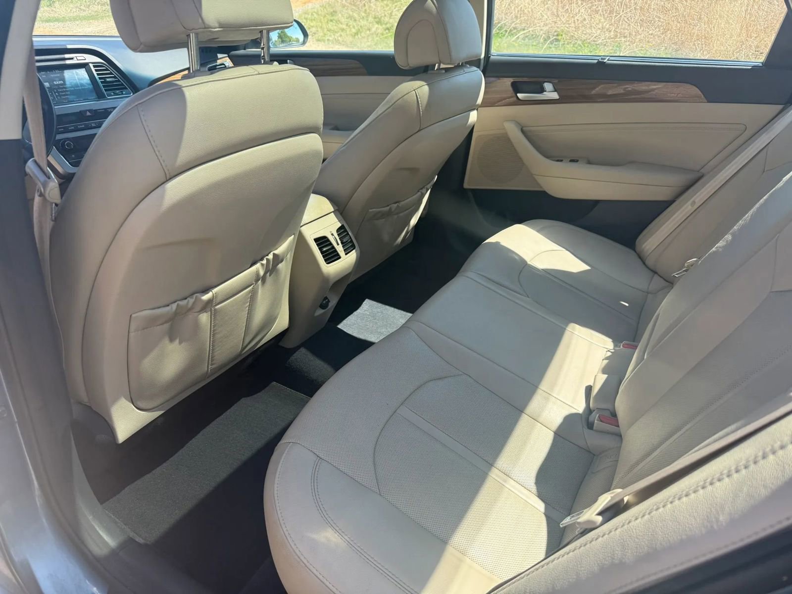 Used 2015 Hyundai Sonata Limited w/ Option Group 05 FWD image 27