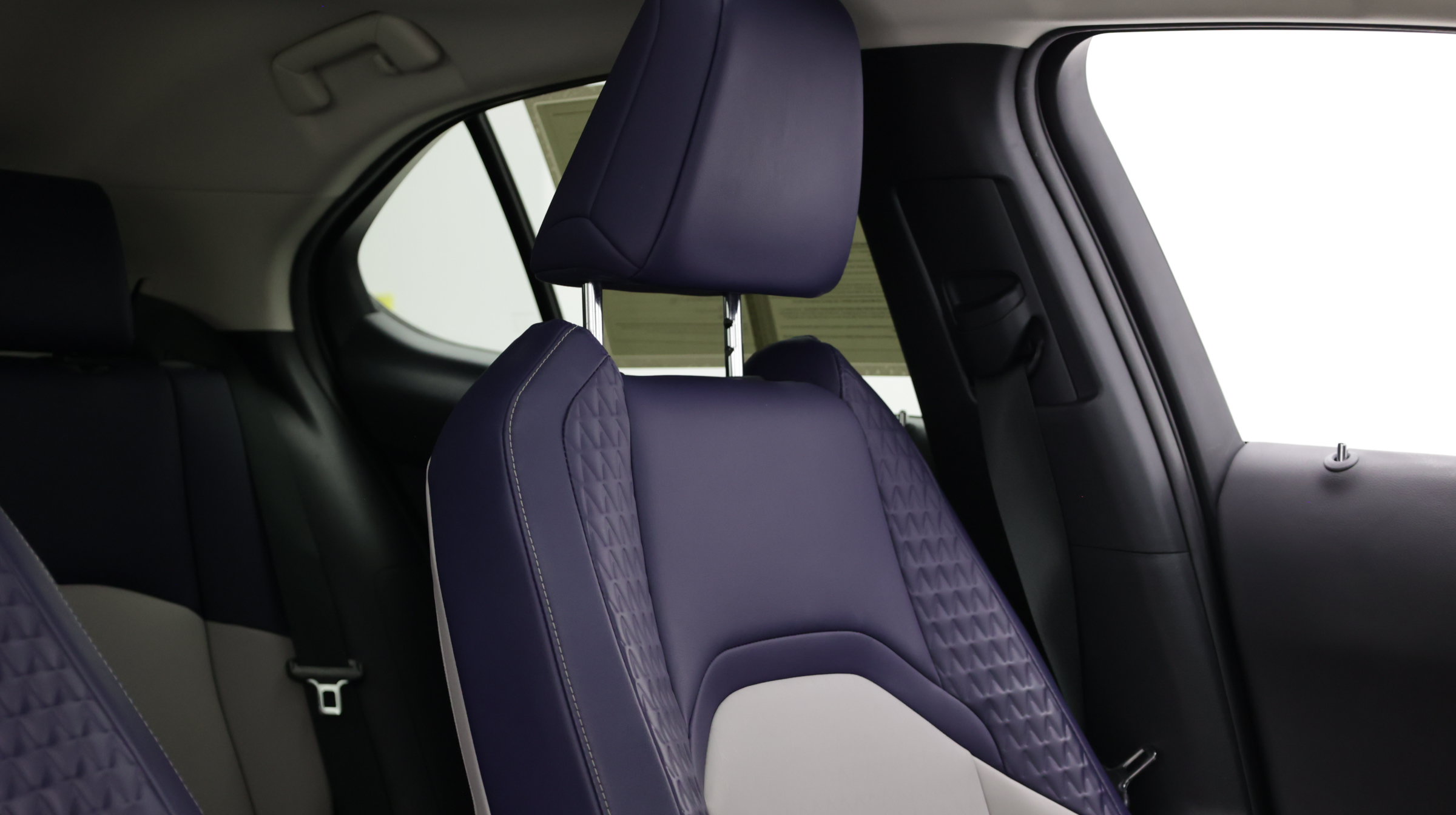 Used 2022 Lexus UX 200 w/ Accessory Package (Z1) FWD image 42