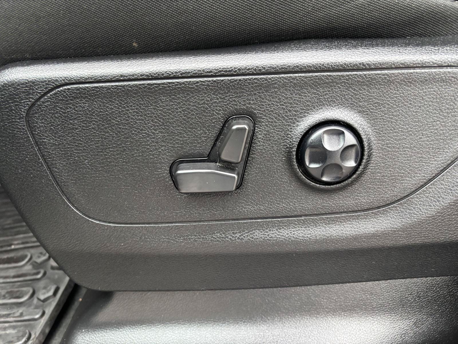 Used 2021 RAM 1500 Big Horn AWD/4WD image 16