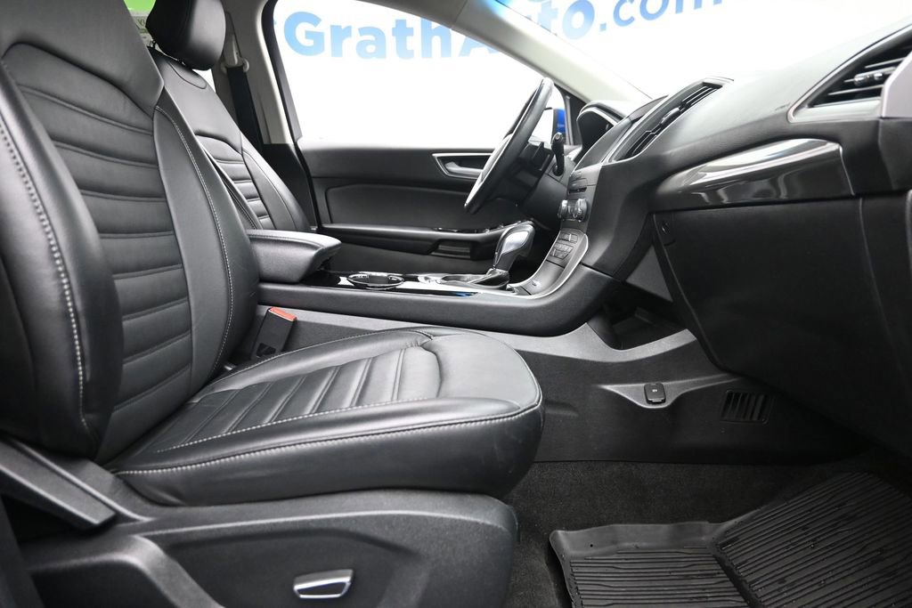 Used 2018 Ford Edge SEL w/ Equipment Group 201A AWD/4WD image 7