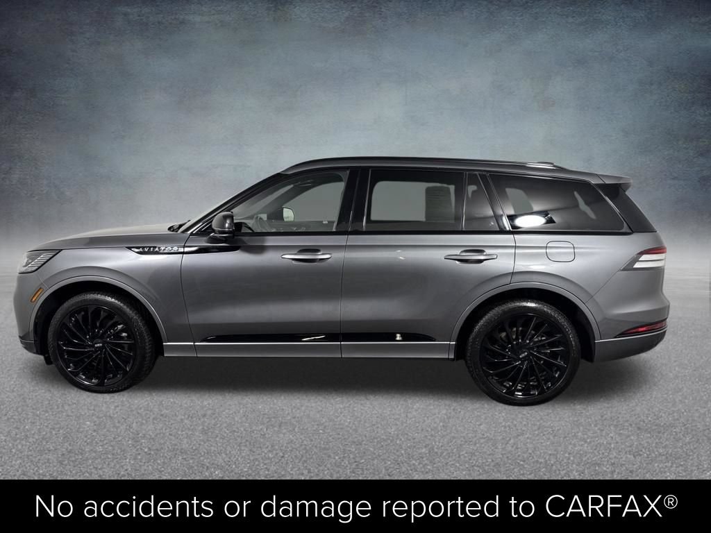 Certified 2025 Lincoln Aviator Reserve w/ Jet Appearance Package AWD/4WD image 3