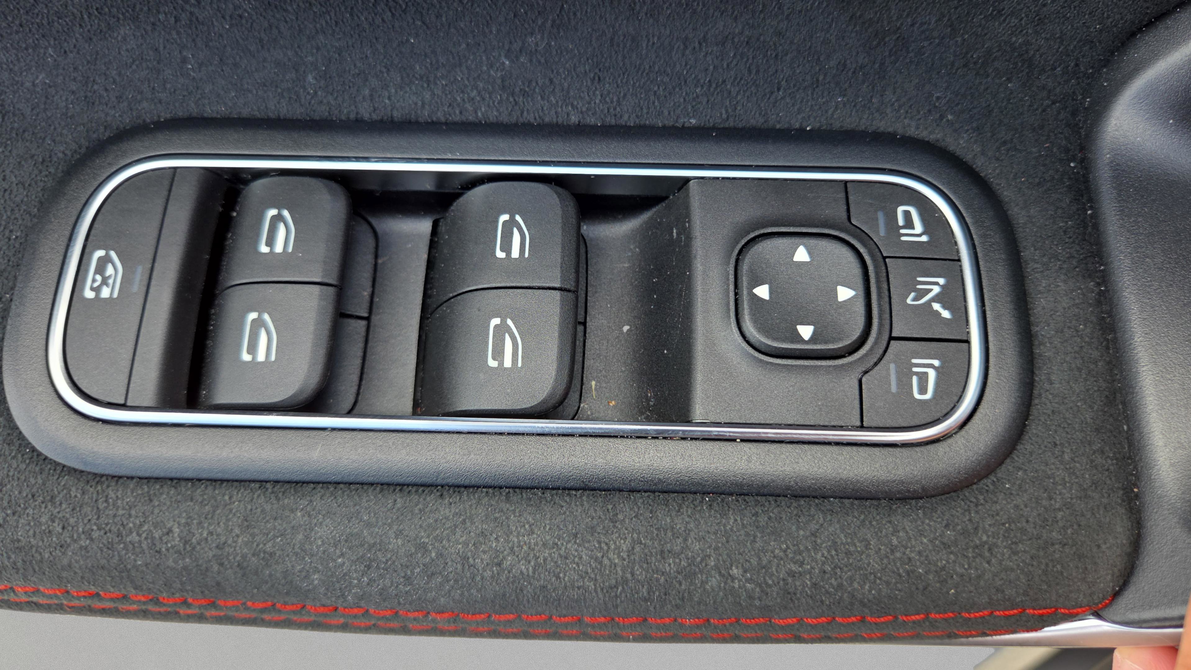 Used 2023 Mercedes-Benz CLA 250 image 36