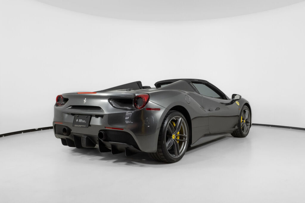 Used 2017 Ferrari 488 Spider RWD image 8