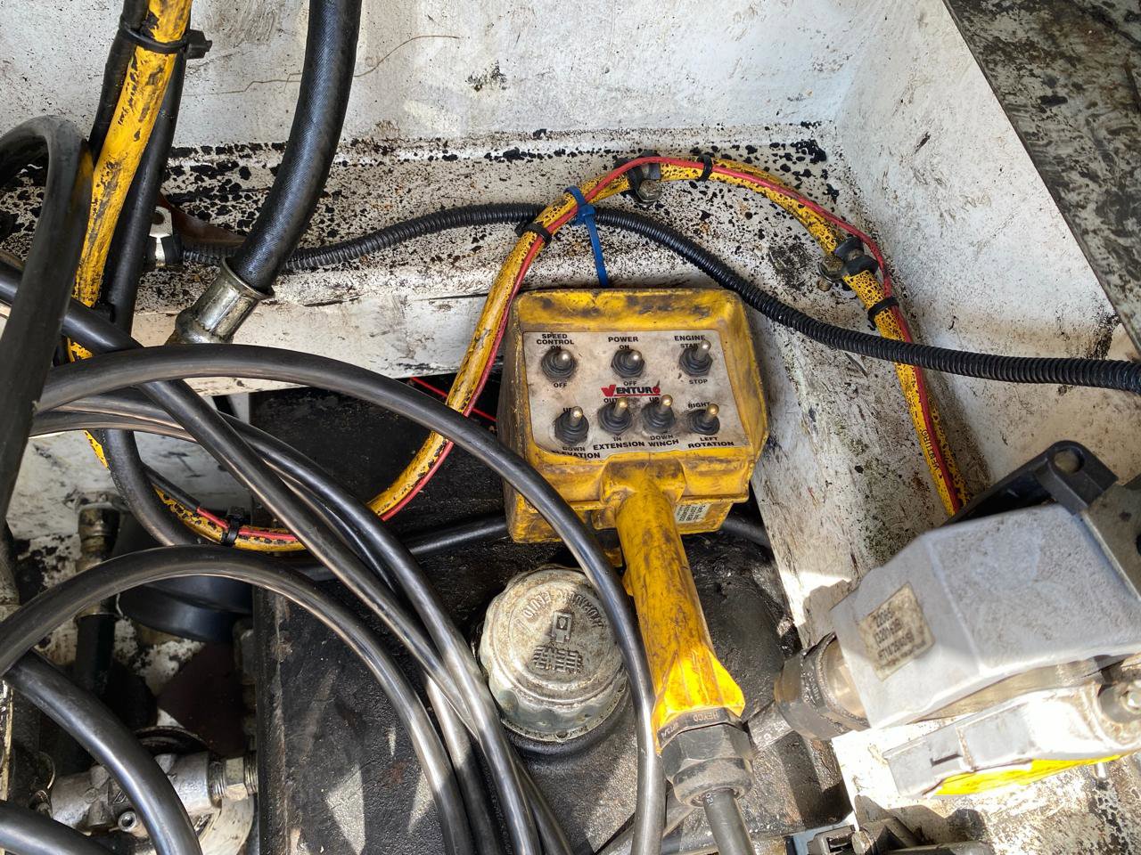 Used 2017 Ford F550 2WD Regular Cab Super Duty image 32