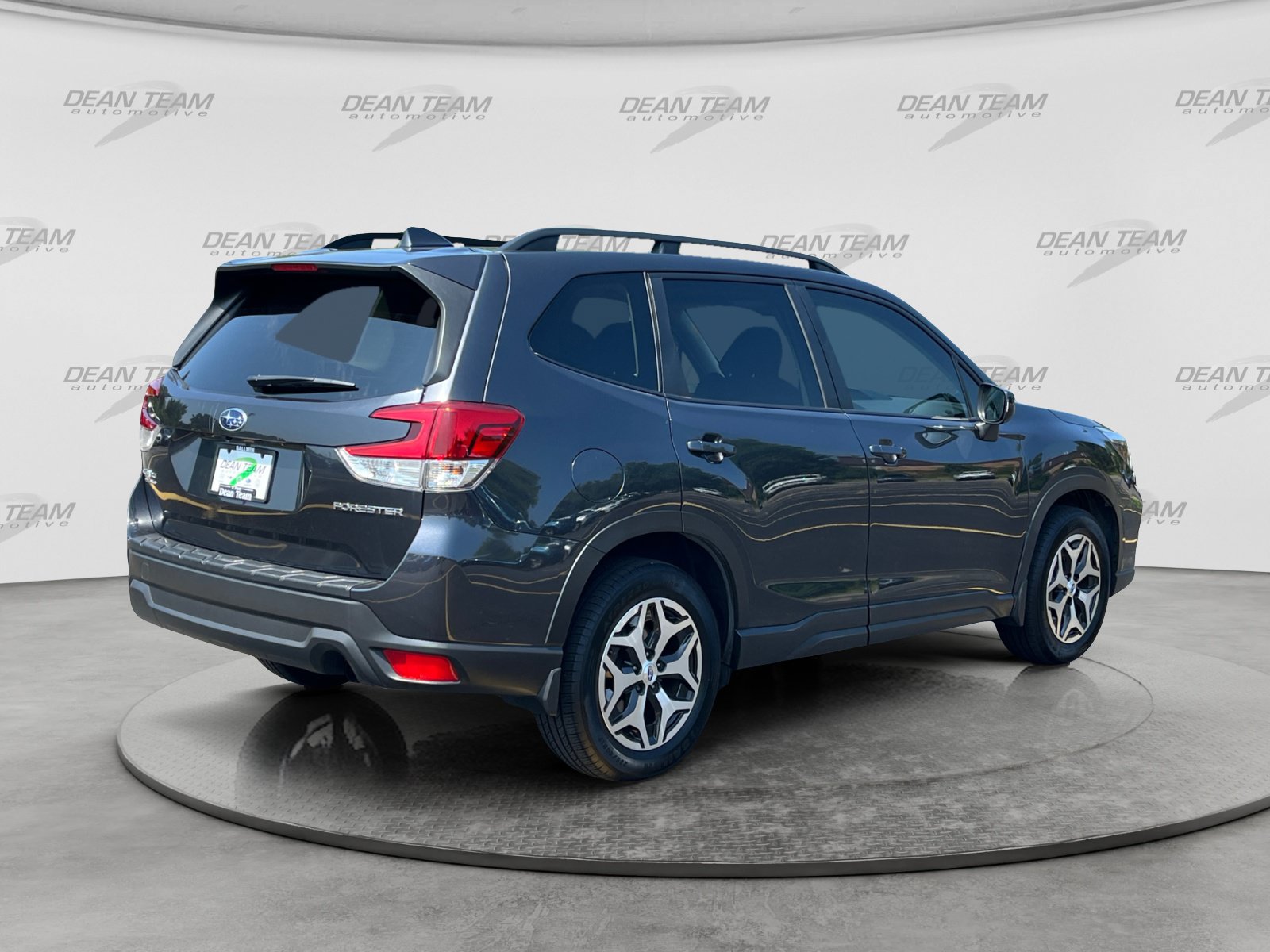 Used 2019 Subaru Forester Premium AWD/4WD image 8