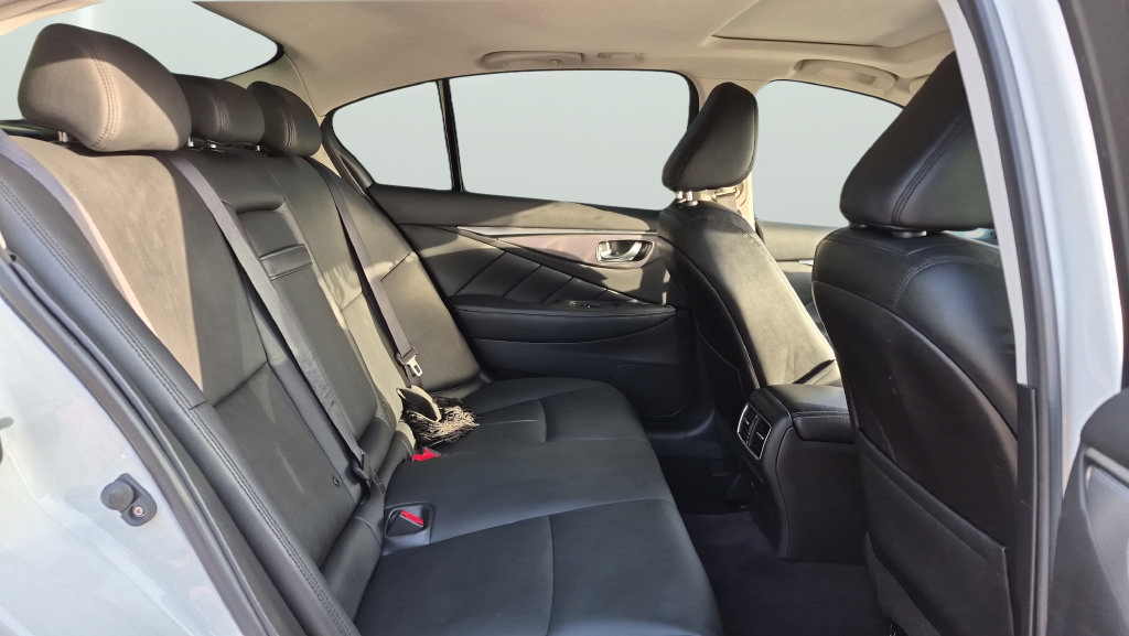 Used 2015 INFINITI Q50 Premium AWD/4WD image 28