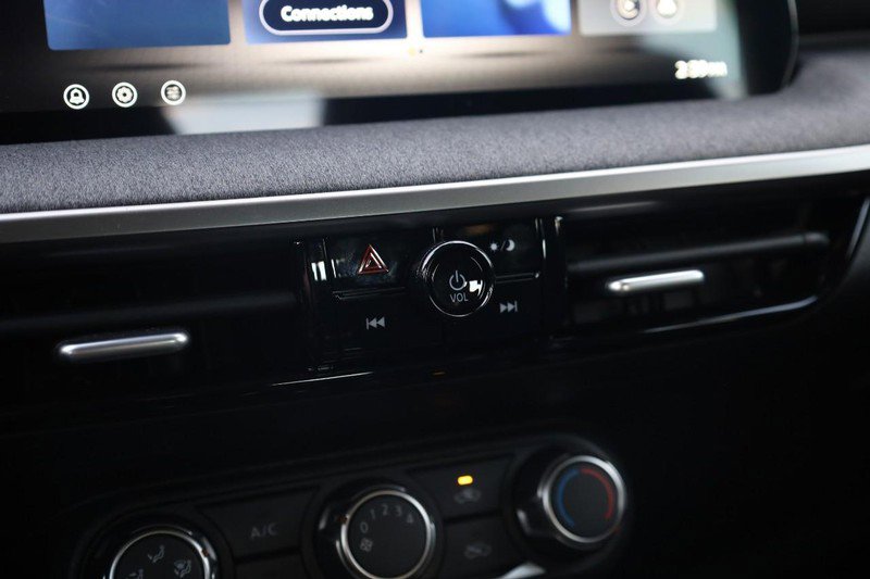 New 2026 Nissan Kicks S image 13