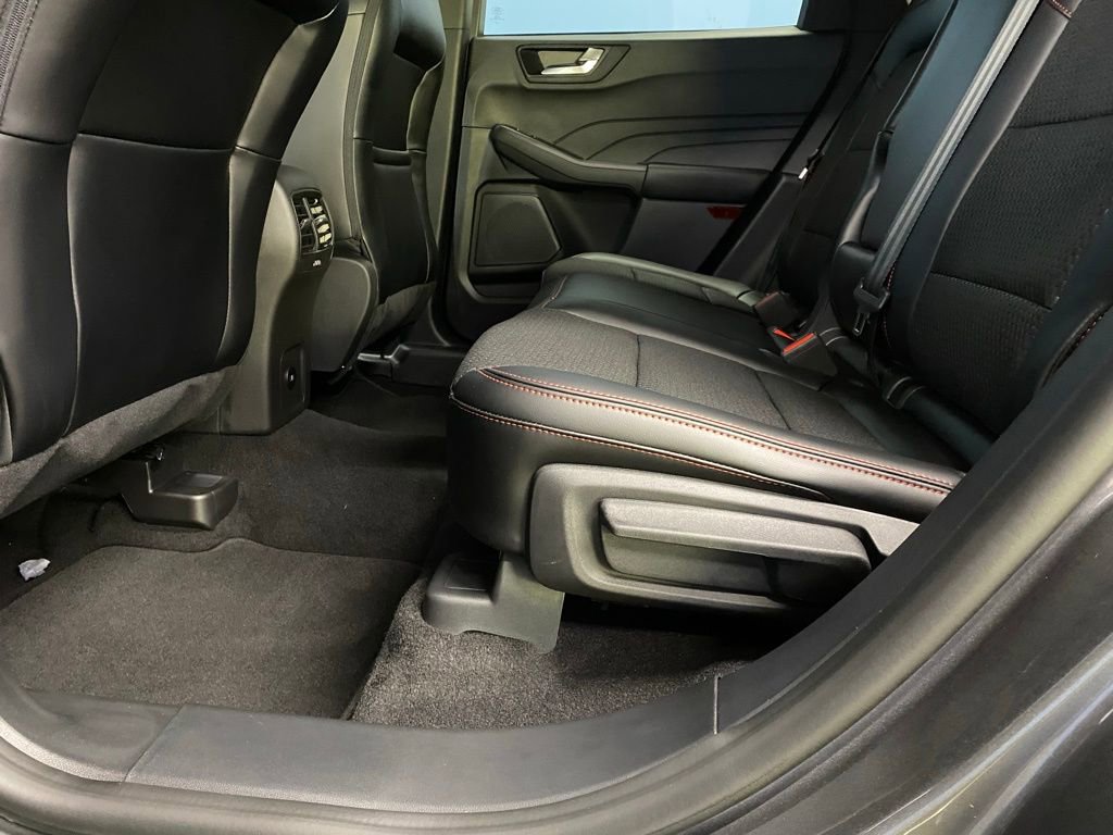 Used 2024 Ford Escape ST-Line w/ Tech Pack #1 image 34