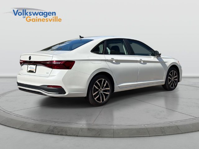 New 2027 Volkswagen Jetta SE FWD image 4