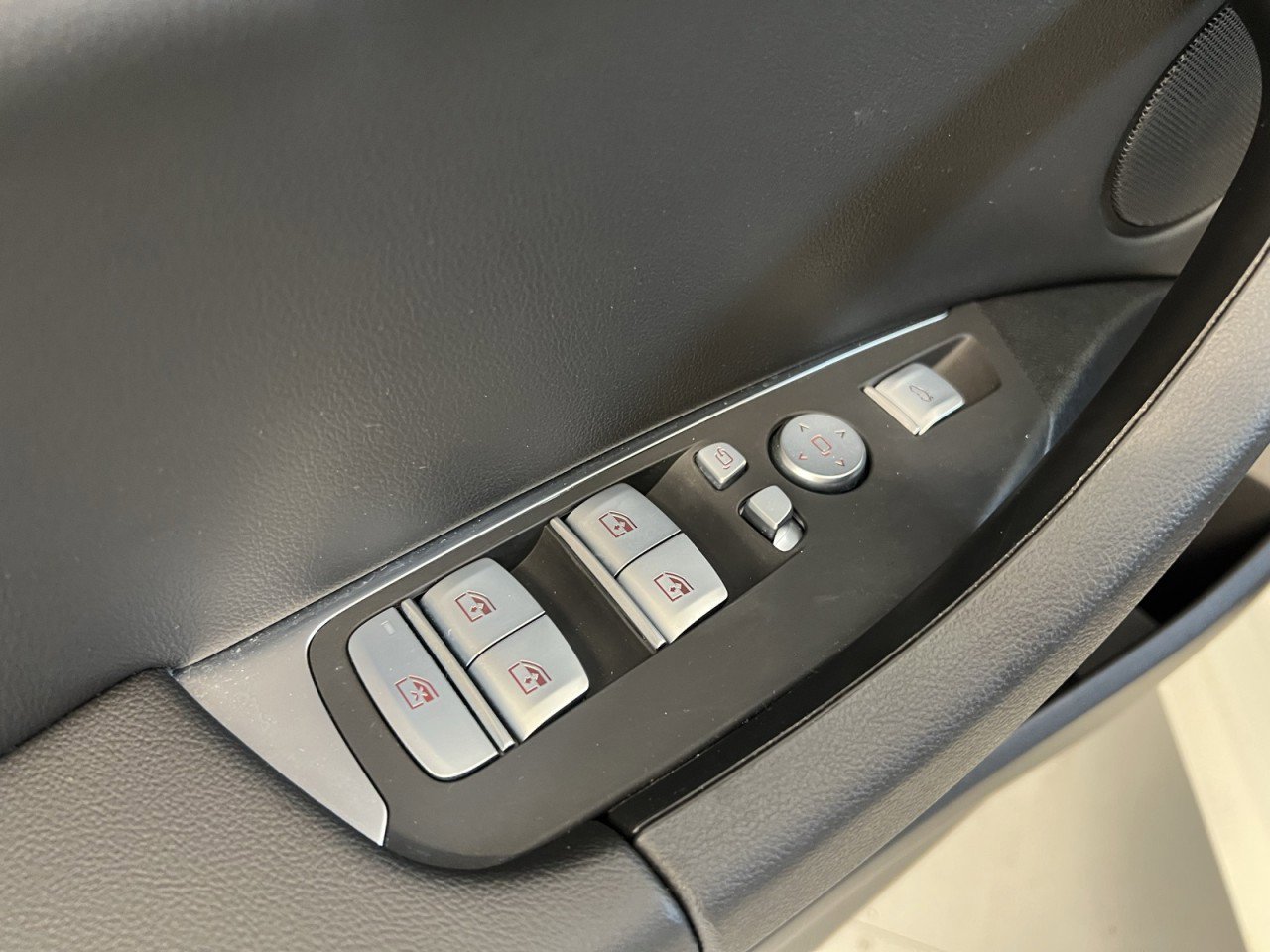 Used 2023 BMW X3 M40i image 38