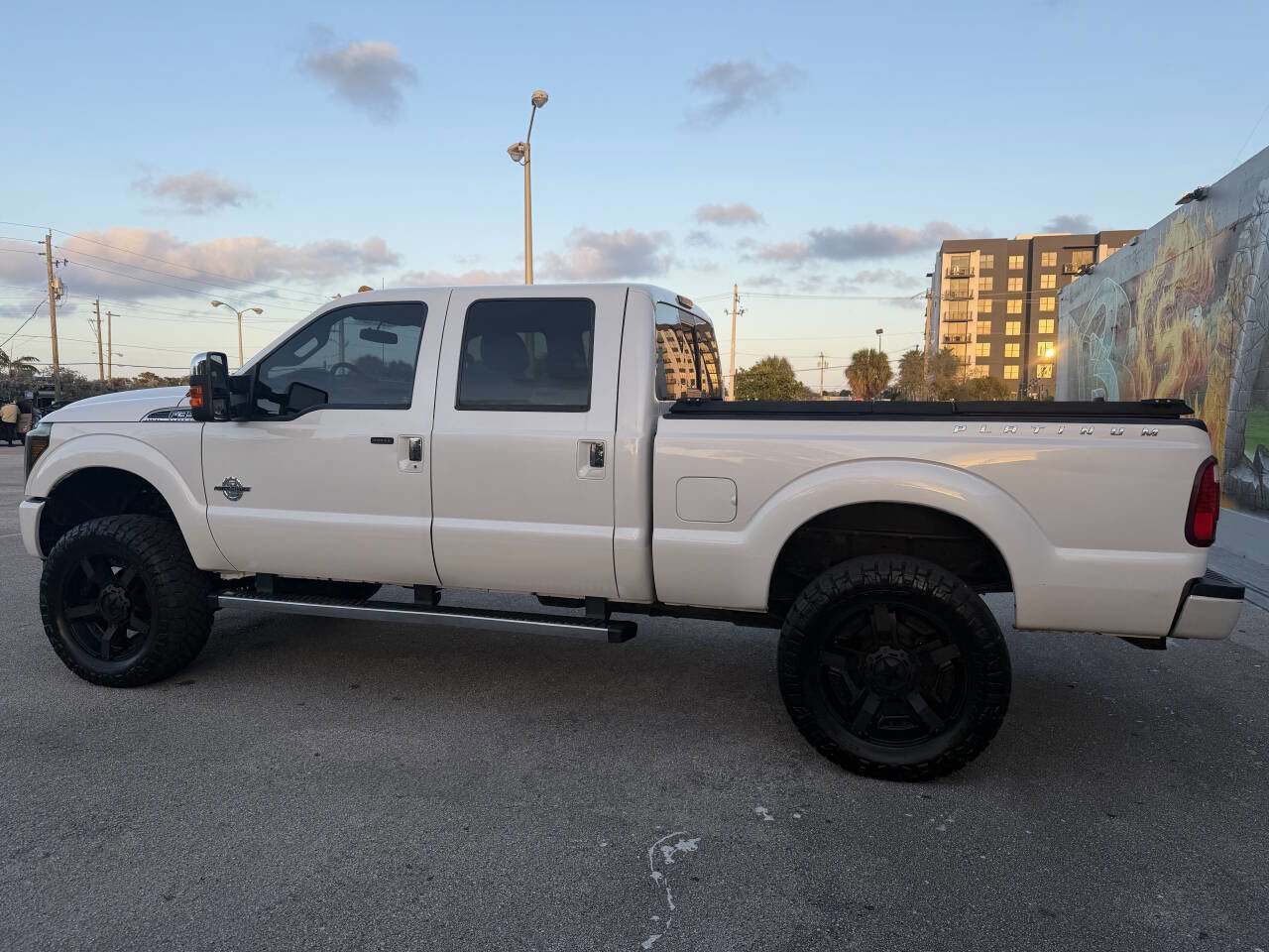 Used 2015 Ford F350 Platinum w/ Platinum Package AWD/4WD image 18