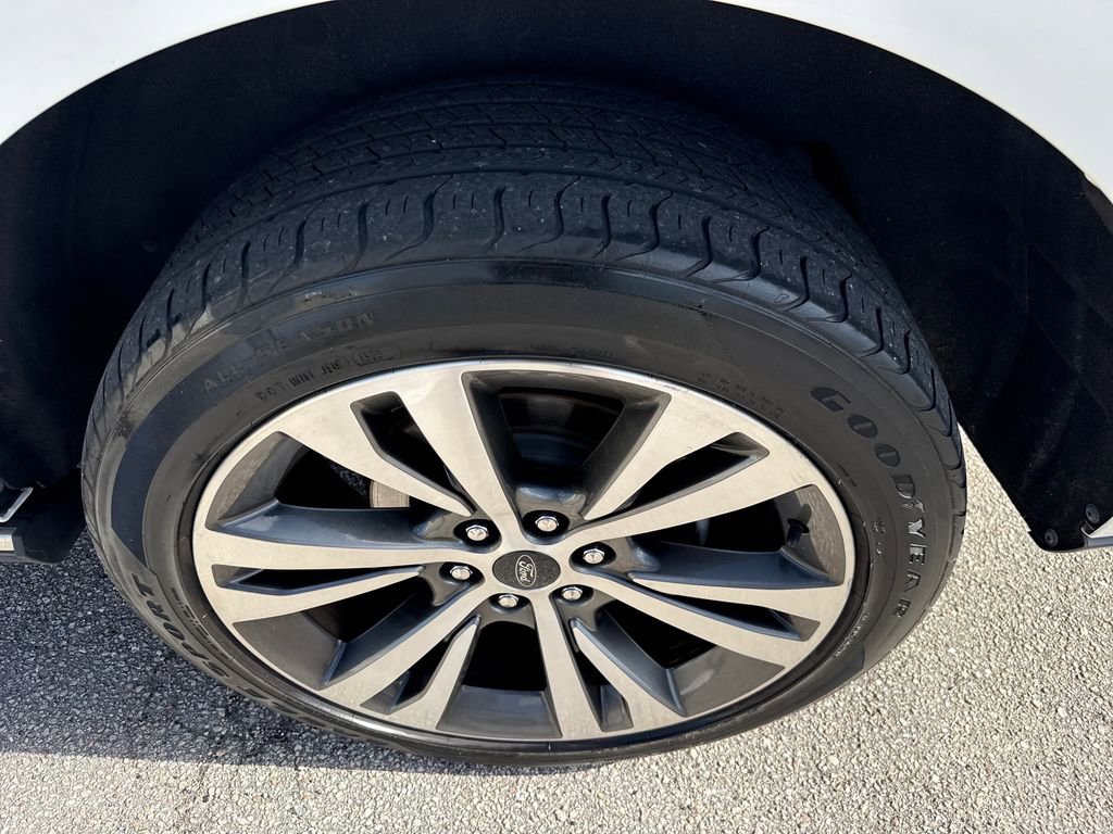 Used 2021 Ford Expedition Max Limited image 13