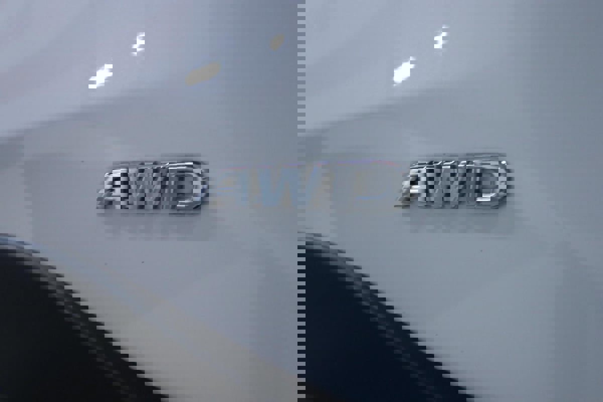 Used 2022 Toyota RAV4 XLE Premium image 36