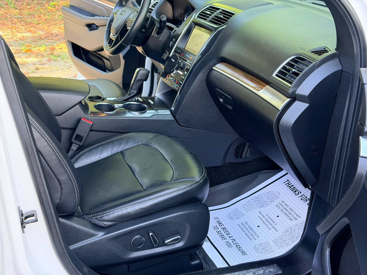 Used 2017 Ford Explorer Limited FWD image 14