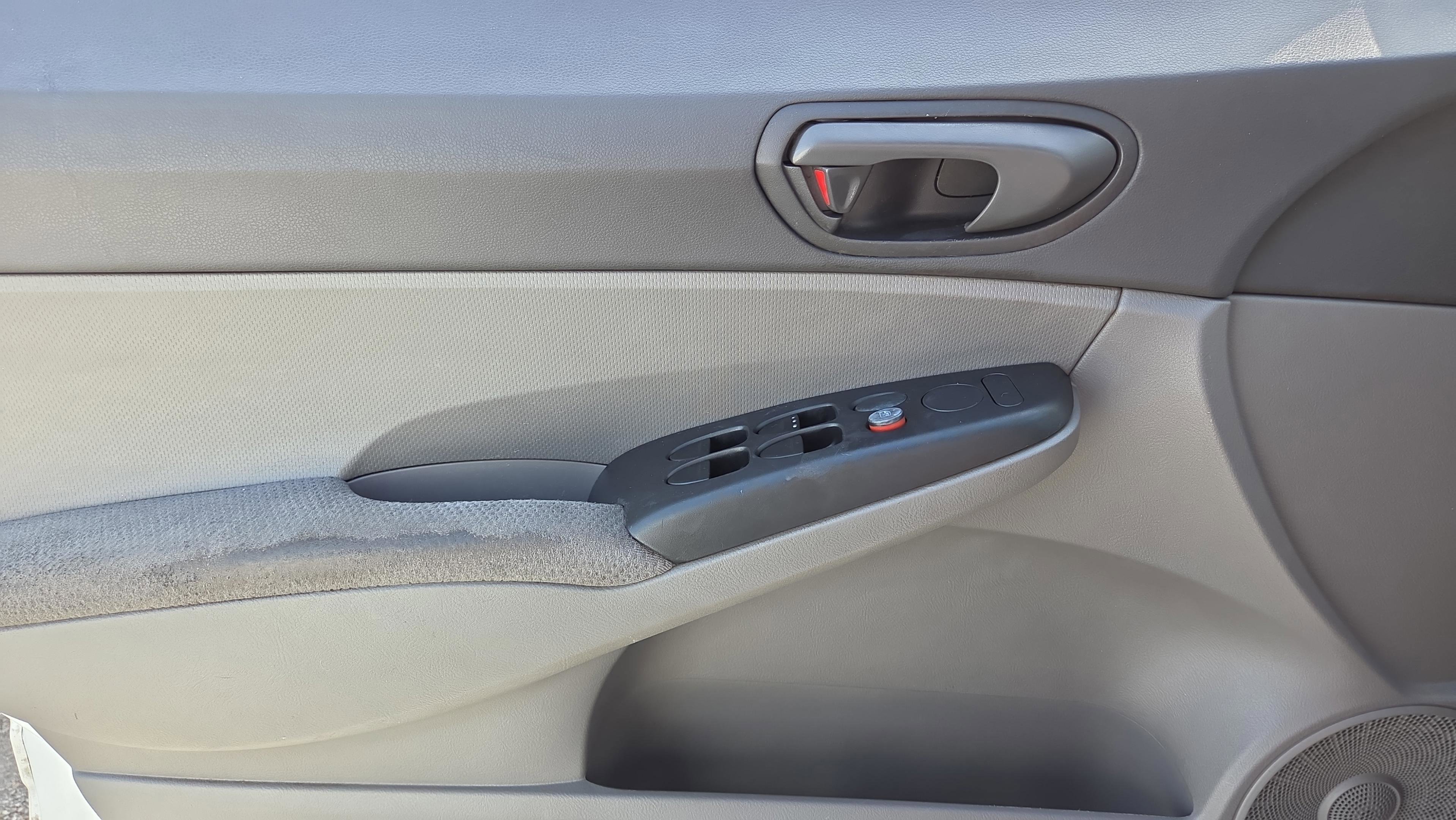 Used 2009 Honda Civic DX-VP image 33