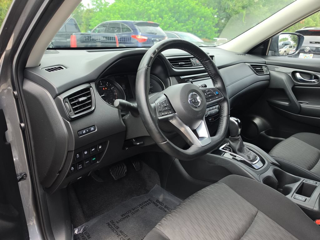 Used 2020 Nissan Rogue SV w/ Premium Package AWD/4WD image 8
