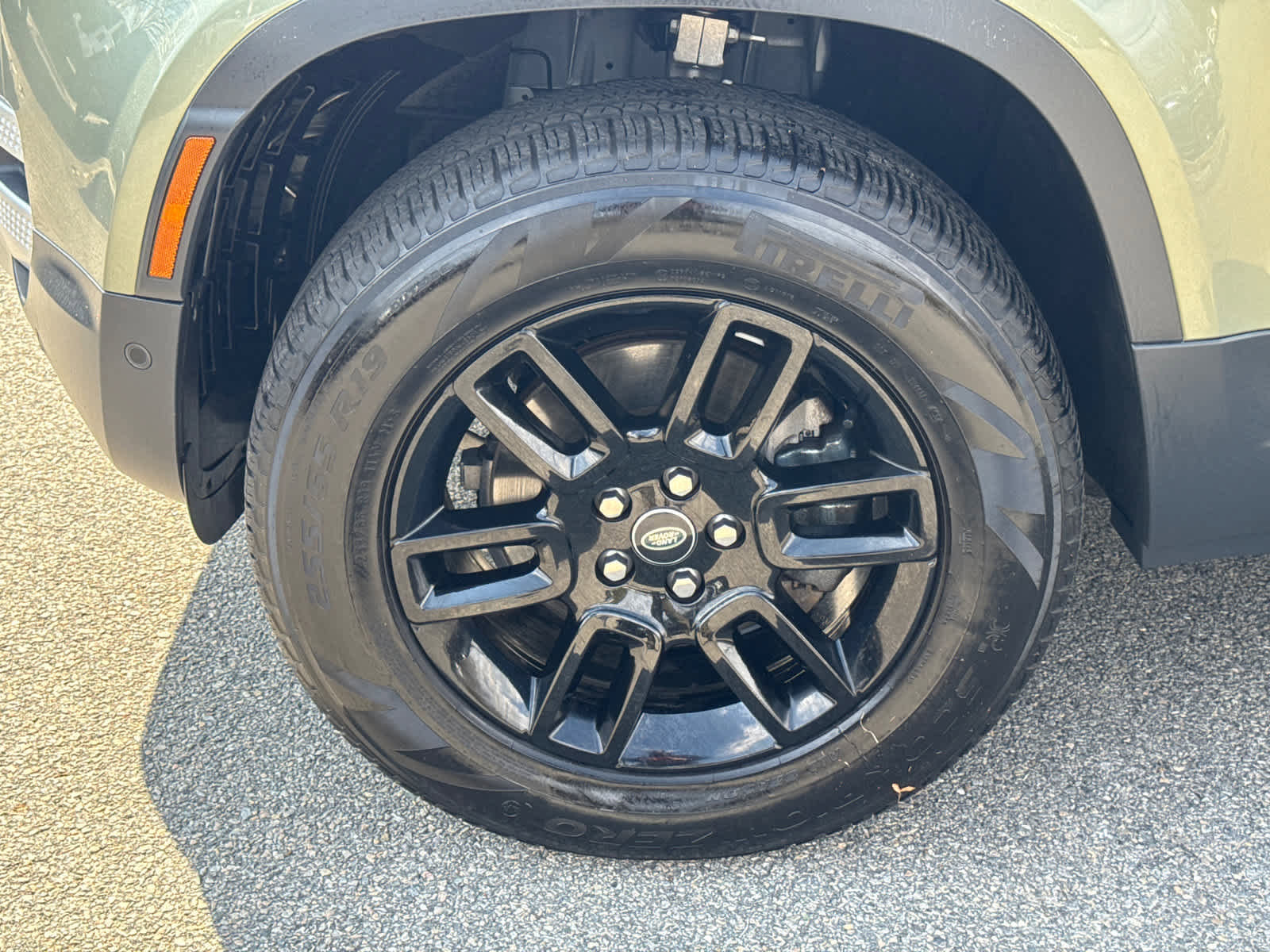 Used 2025 Land Rover Defender 110 S image 10