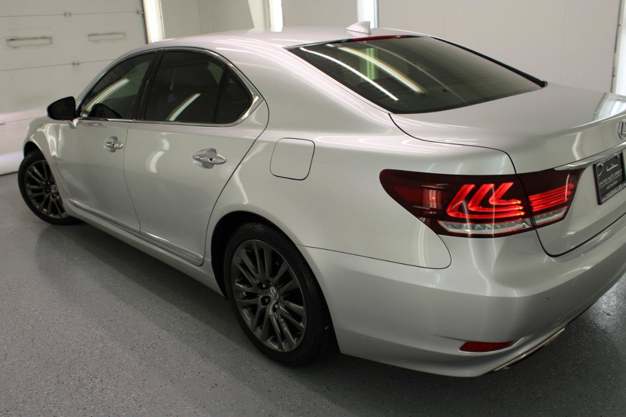 Used 2016 Lexus LS 460 w/ Comfort Package RWD image 18