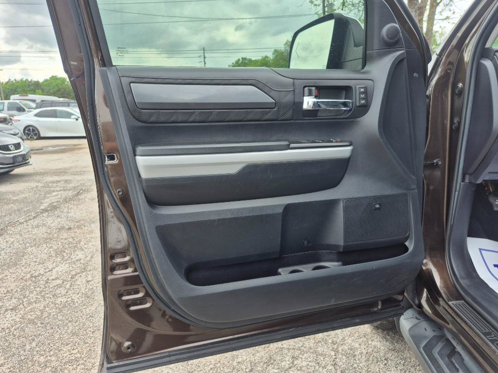 Used 2021 Toyota Tundra Platinum AWD/4WD image 18