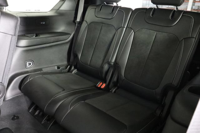 Used 2023 Jeep Grand Cherokee L Laredo AWD/4WD image 17