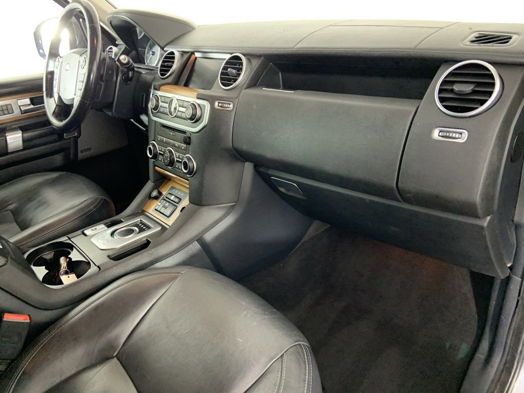 Used 2016 Land Rover LR4 HSE LUX image 28