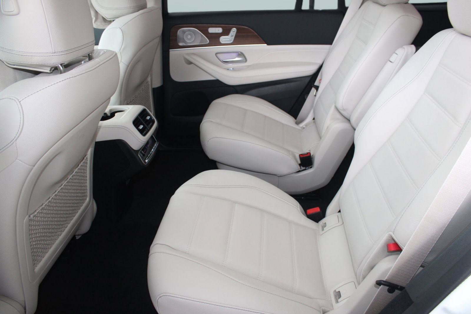 New 2026 Mercedes-Benz GLS 450 4MATIC image 15