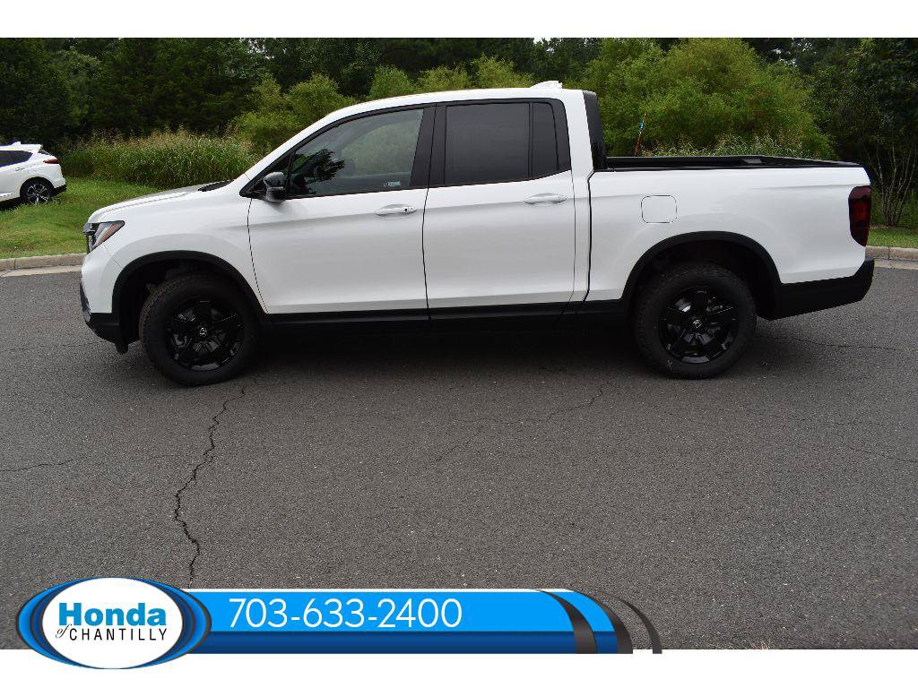 New 2026 Honda Ridgeline Black Edition image 4