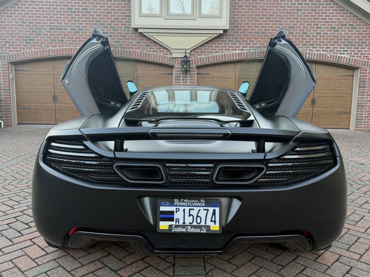 Used 2012 McLaren MP4-12C Coupe RWD image 8